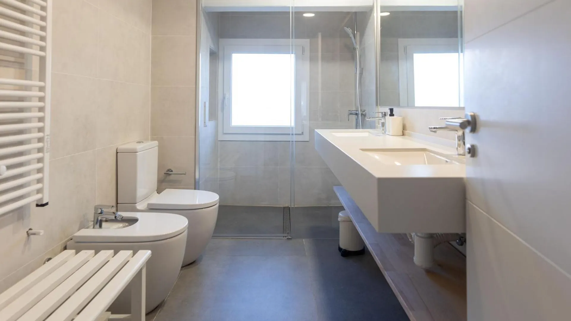 Suitur Beachfront Apartment Roc De Sant Gaieta Roda de Bera